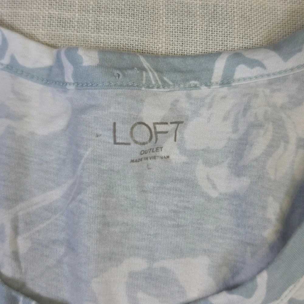 Loft Outlet Blue Floral Ruffle Shoulder Long Sleeve Top Large